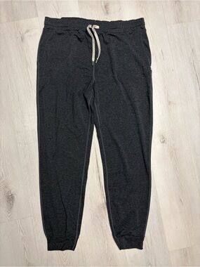 Vuori women’s performance jogger